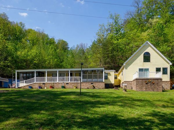 527 Bear Creek Dr , Cherokee, AL 35616