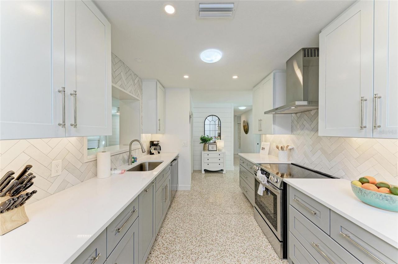 115 Los Cedros Drive, Anna Maria, FL 34216 Photo