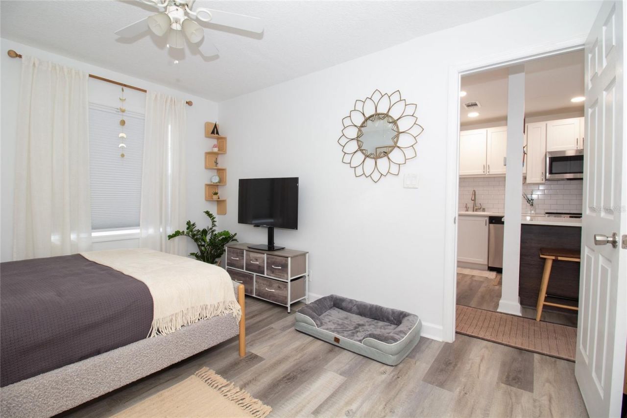 5129 SE Salmon Drive Se, Unit A, Saint Petersburg, FL 33705 Photo