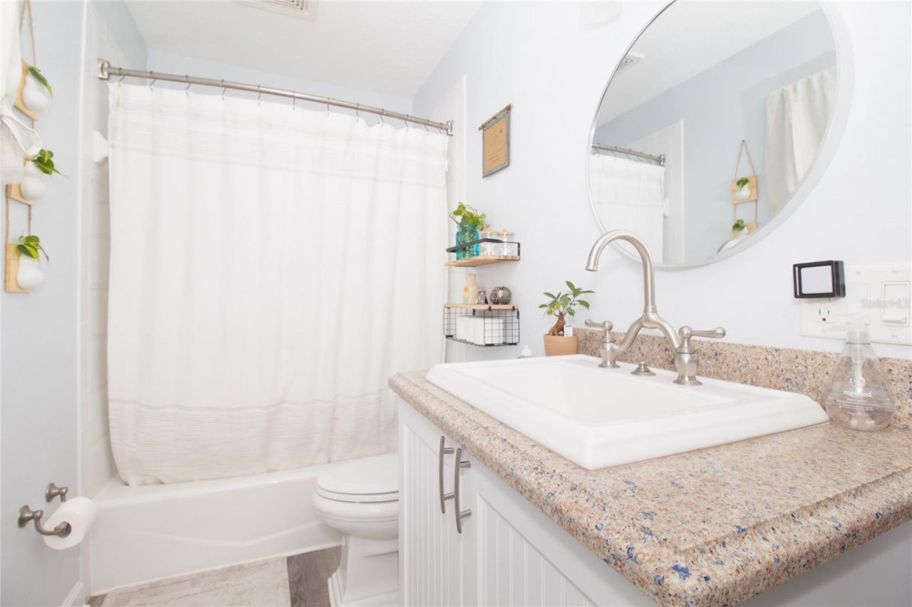 5129 SE Salmon Drive Se, Unit A, Saint Petersburg, FL 33705 Photo