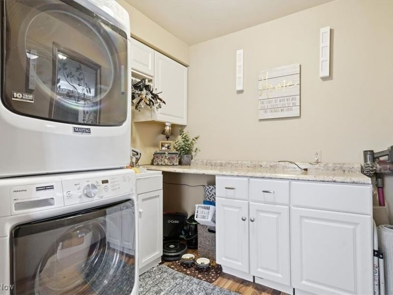 310 Tonawanda Trail SW, Hartville, OH 44632 Photo 18