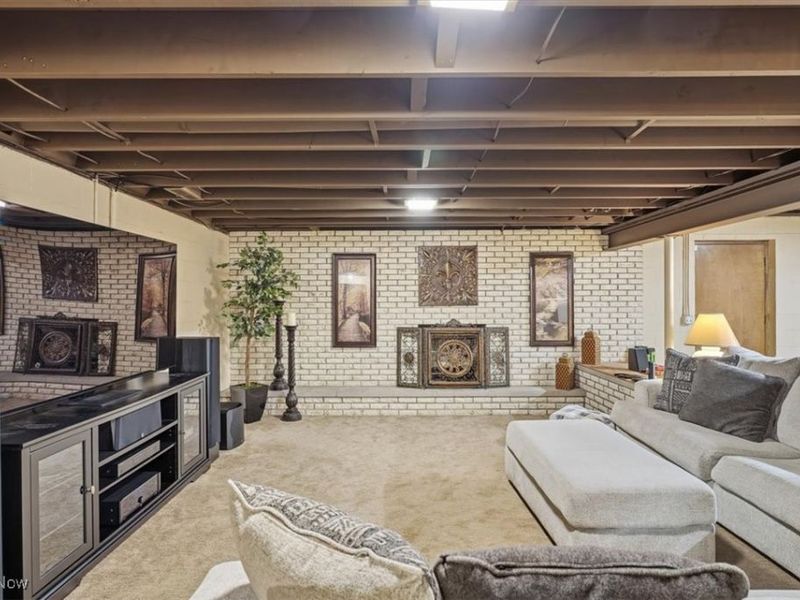 310 Tonawanda Trail SW, Hartville, OH 44632 Photo 37