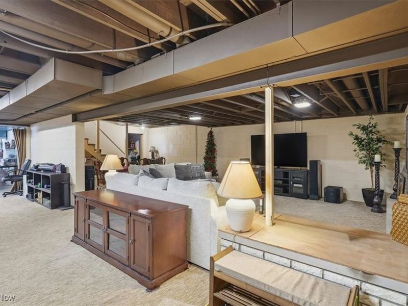 310 Tonawanda Trail SW, Hartville, OH 44632 Photo 38