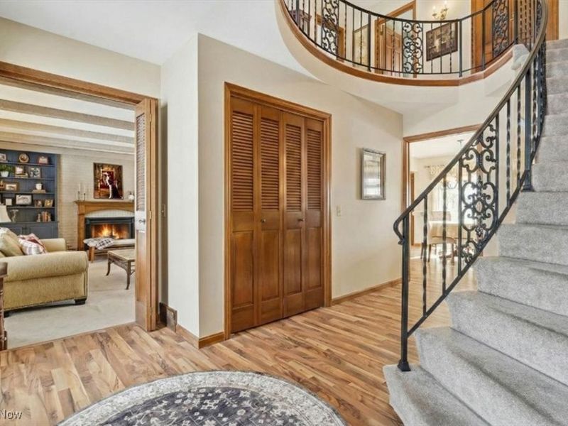 310 Tonawanda Trail SW, Hartville, OH 44632 Photo 4