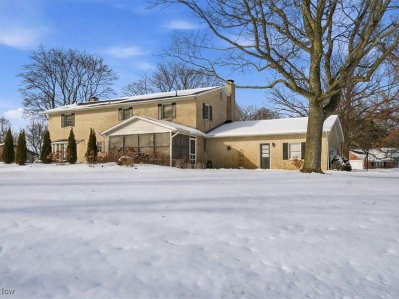 310 Tonawanda Trail SW, Hartville, OH 44632 Photo 42