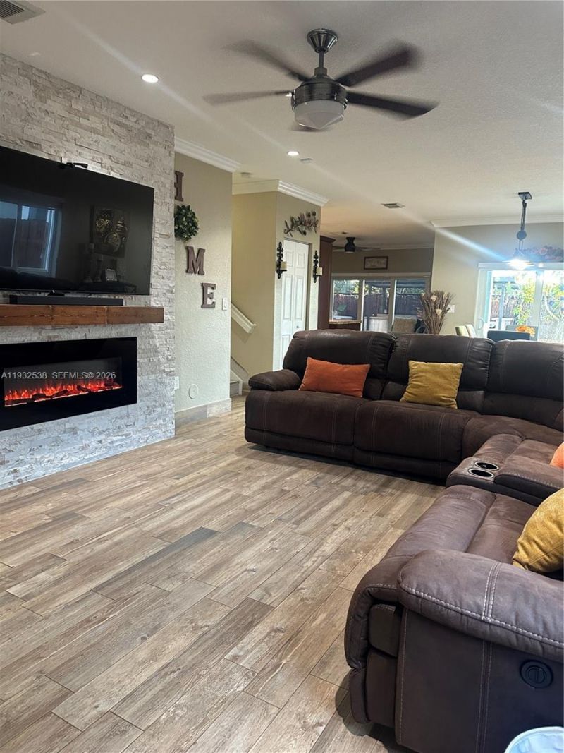 3134 NE 3rd Dr, Homestead, FL 33033 Photo