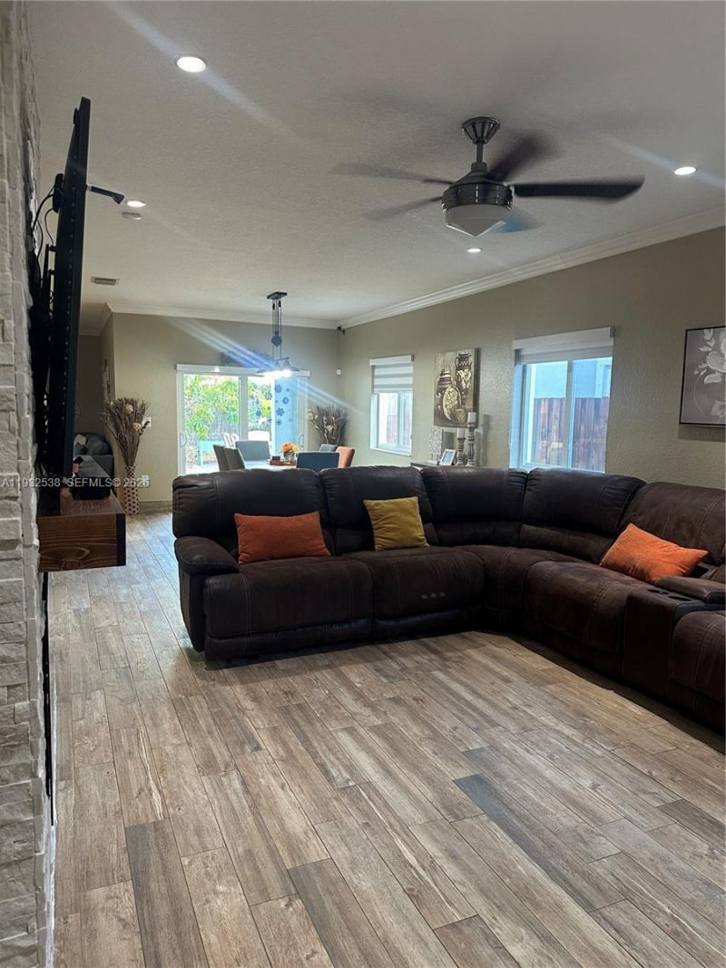 3134 NE 3rd Dr, Homestead, FL 33033 Photo