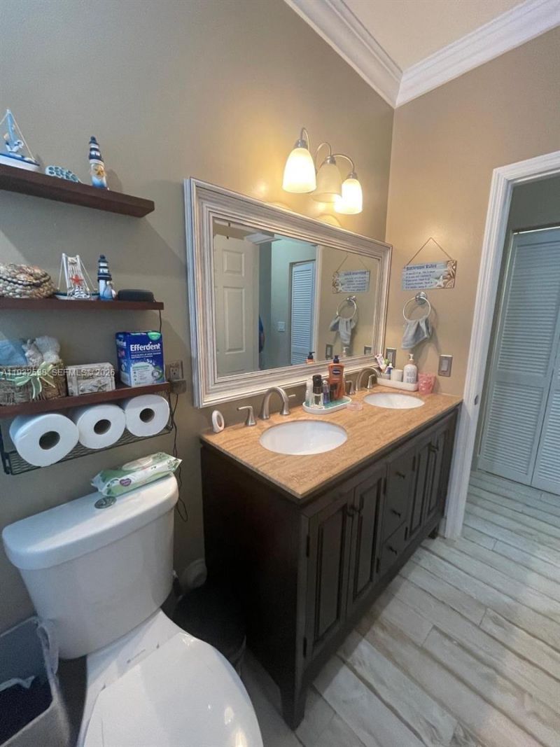 3134 NE 3rd Dr, Homestead, FL 33033 Photo