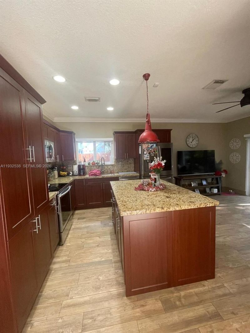 3134 NE 3rd Dr, Homestead, FL 33033 Photo