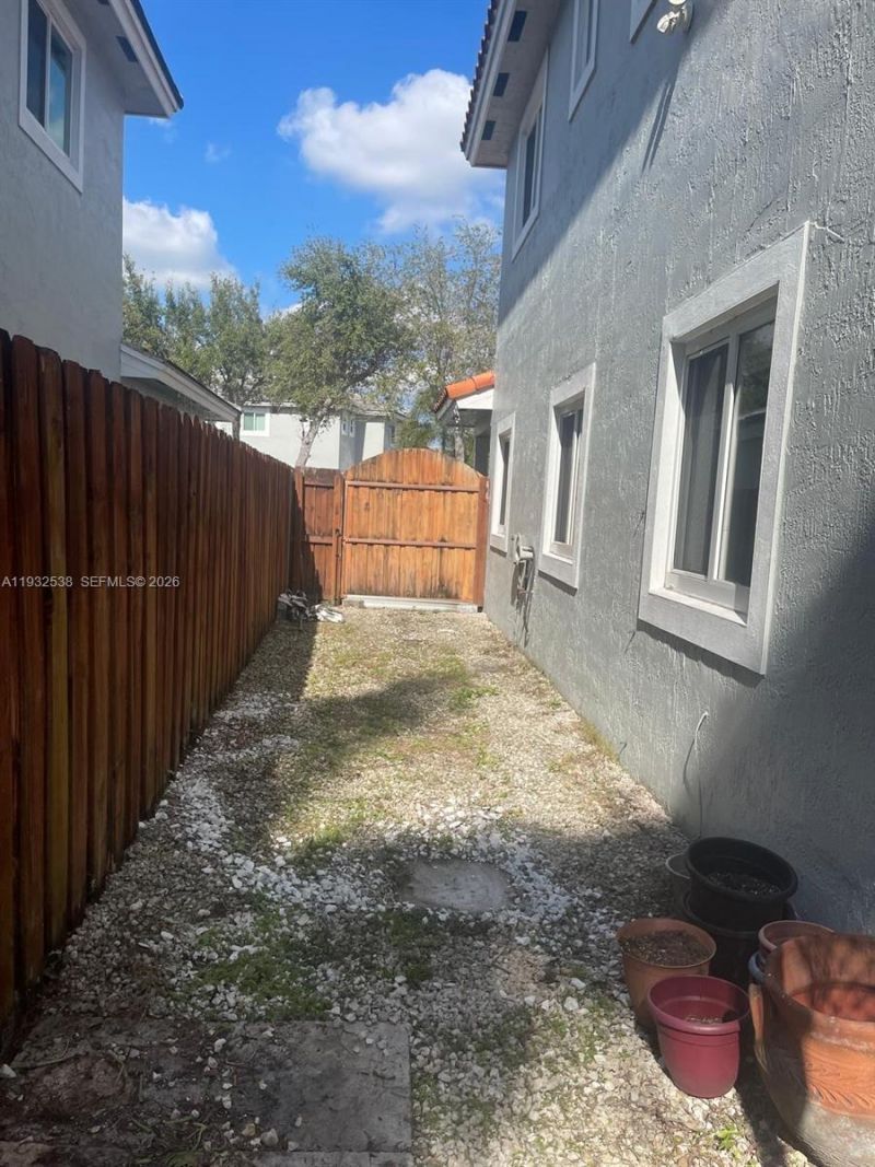 3134 NE 3rd Dr, Homestead, FL 33033 Photo