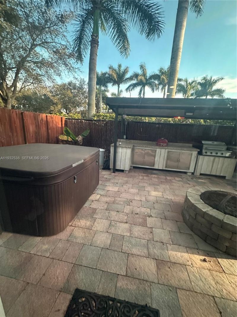 3134 NE 3rd Dr, Homestead, FL 33033 Photo