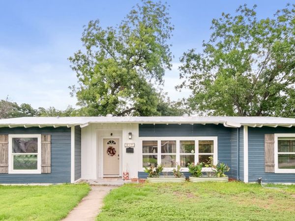 817 Laurel, Uvalde, TX 78801