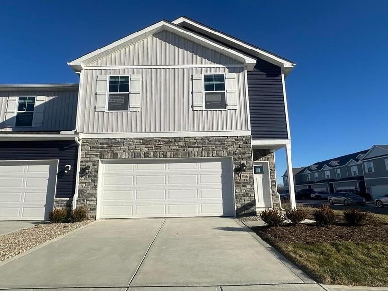 1476 Cardinez Way, Columbus, OH 43228 Photo 1