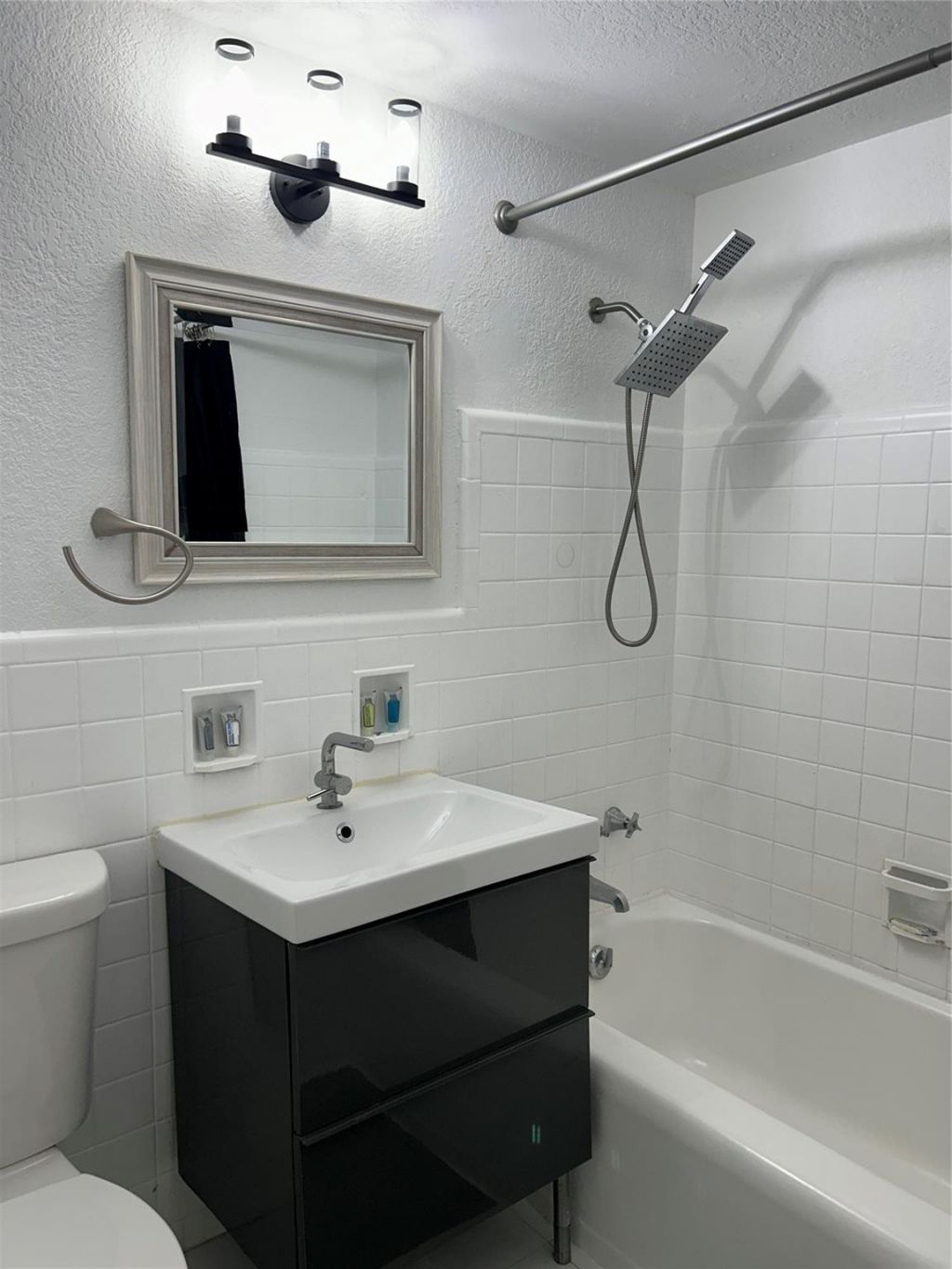 720 NE 17th Court, Fort Lauderdale, FL 33305 Photo