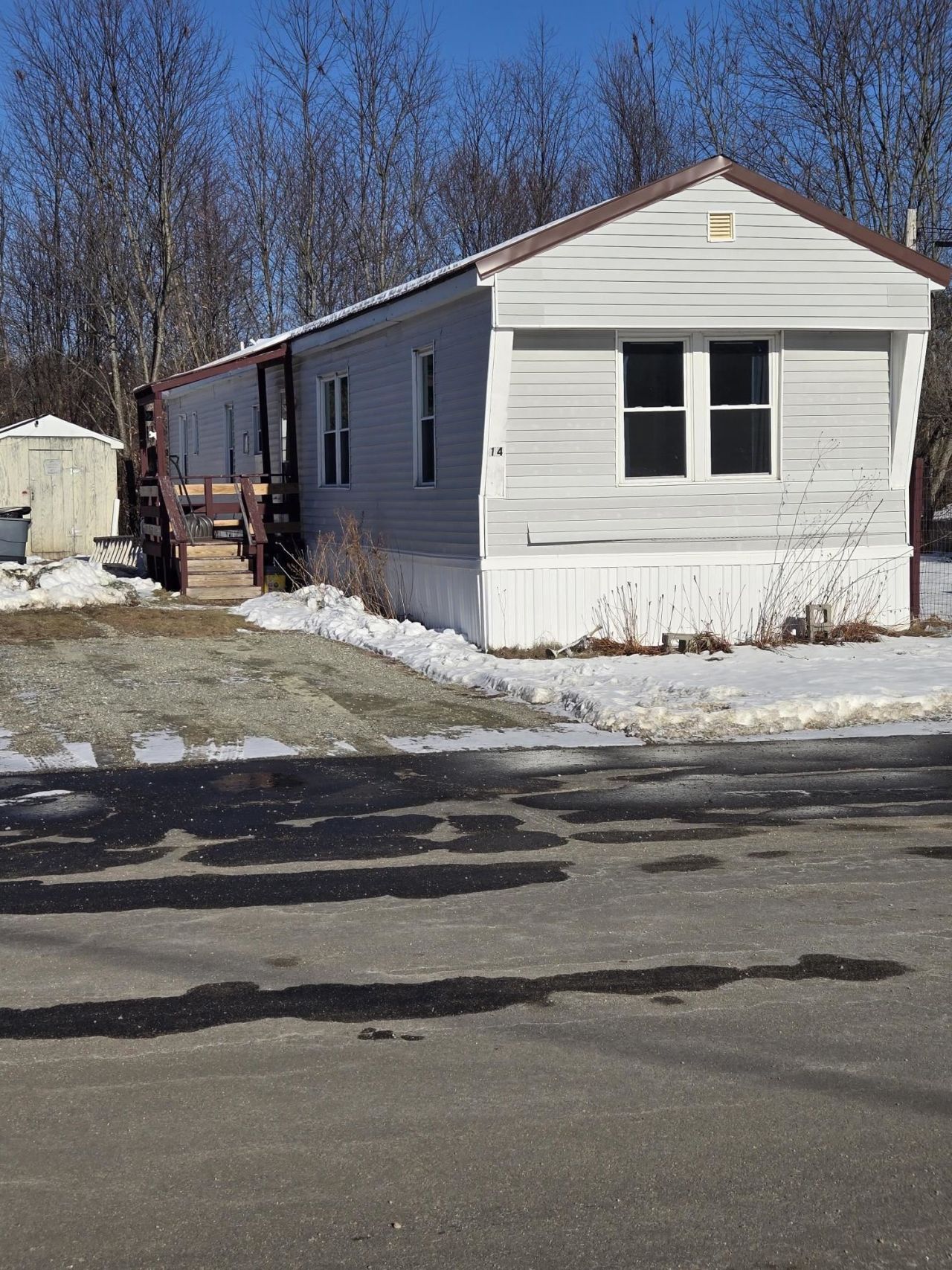 14 Anthony Circle Swanzey, NH 03446