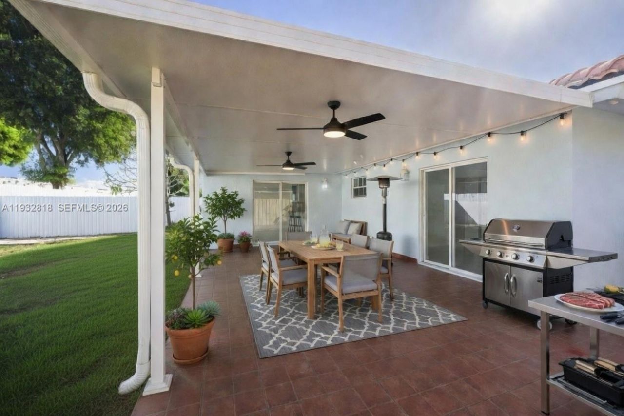 13797 SW 154th St, Miami, FL 33177 Photo