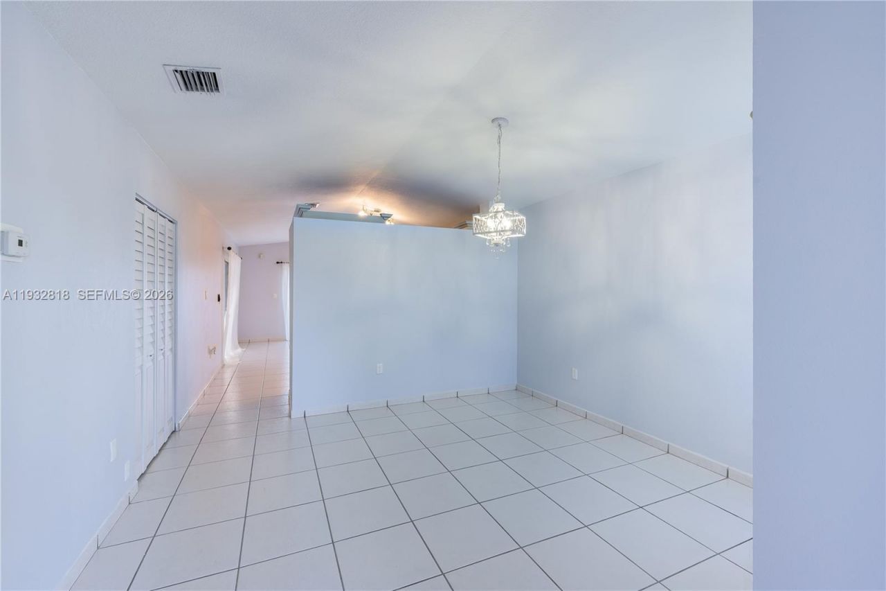 13797 SW 154th St, Miami, FL 33177 Photo