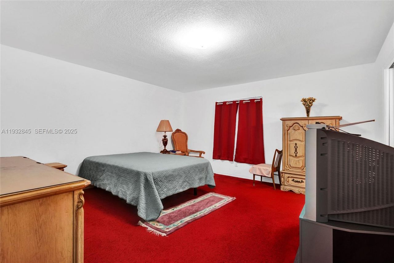 19110 NW 32nd Ave, Miami Gardens, FL 33056 Photo