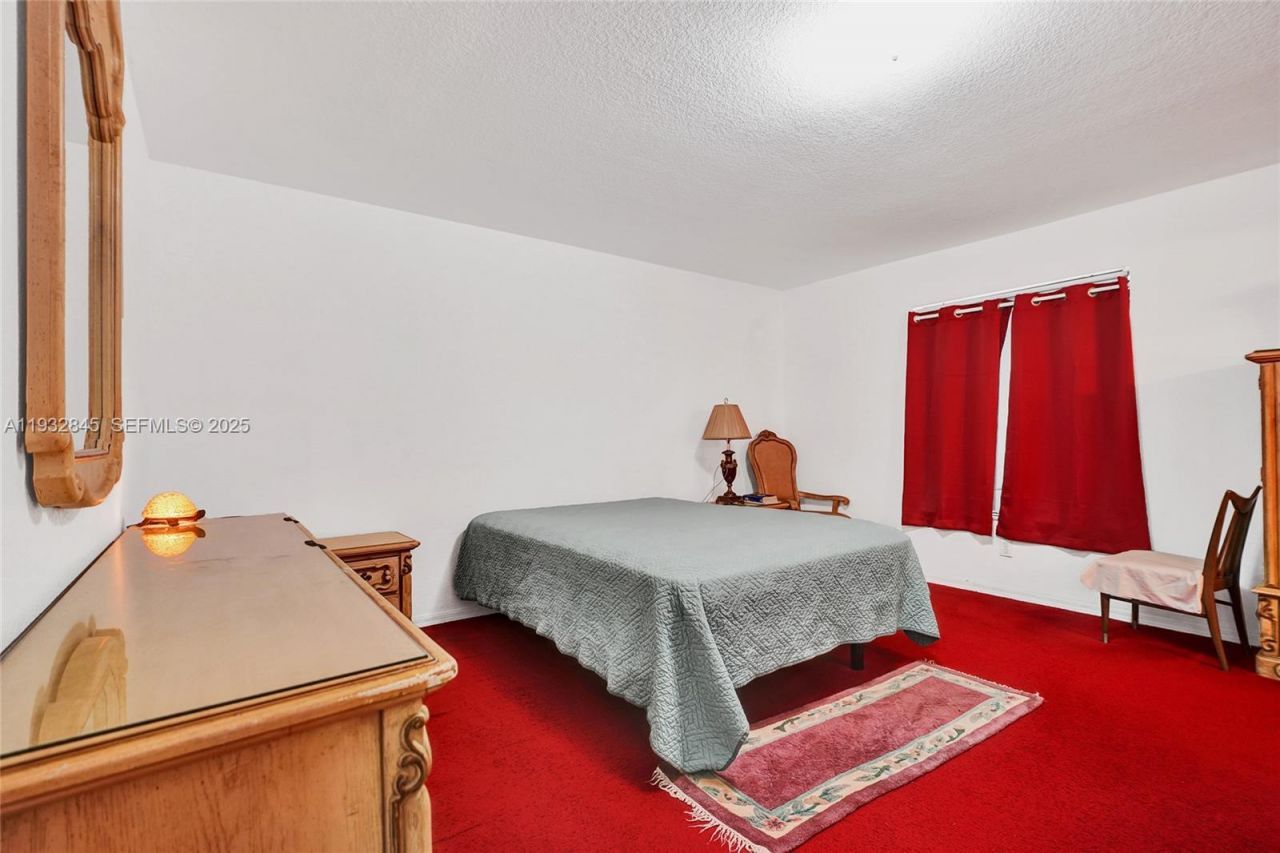 19110 NW 32nd Ave, Miami Gardens, FL 33056 Photo