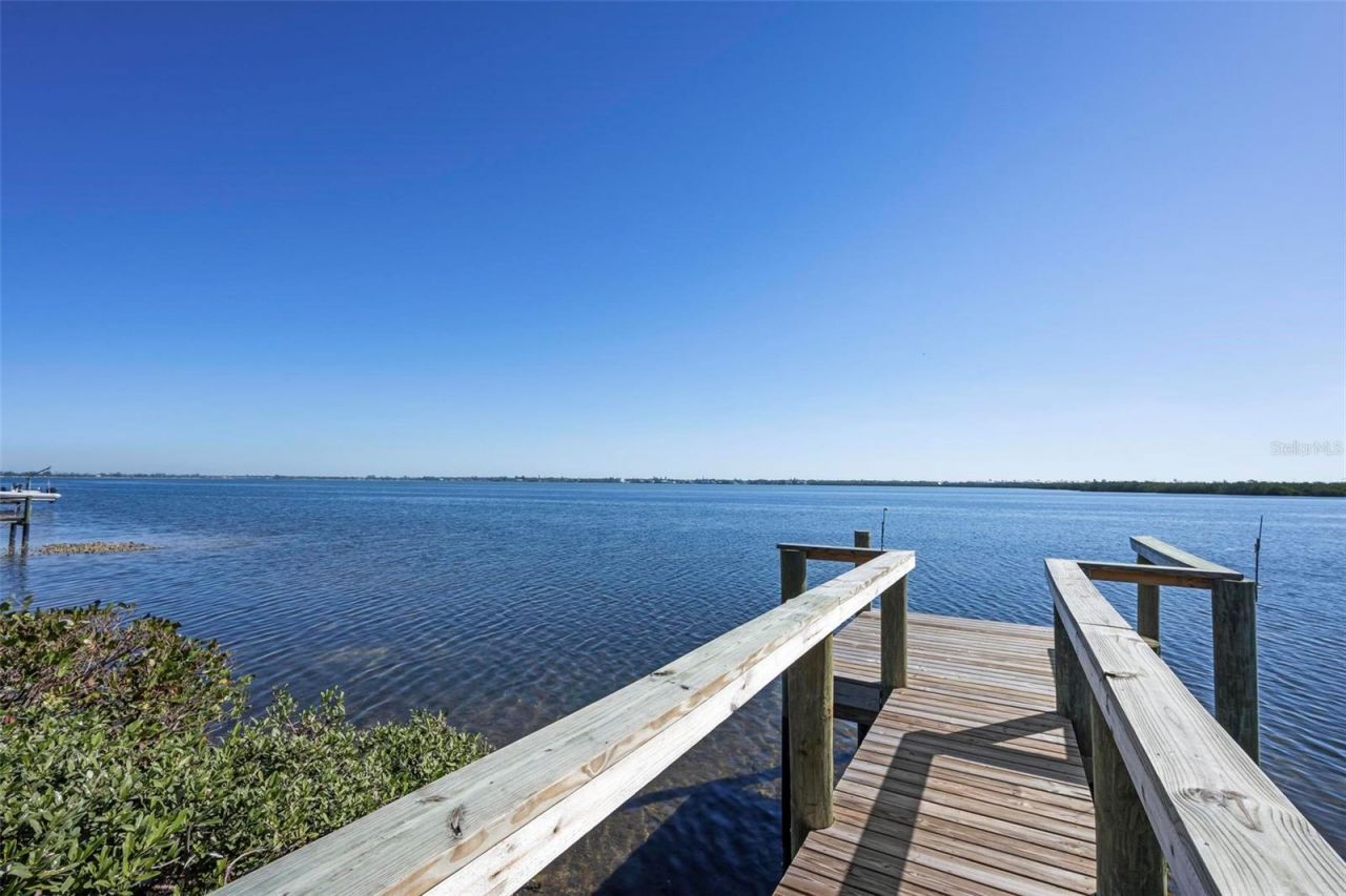 3875 Catalina Drive, Bradenton, FL 34210 Photo