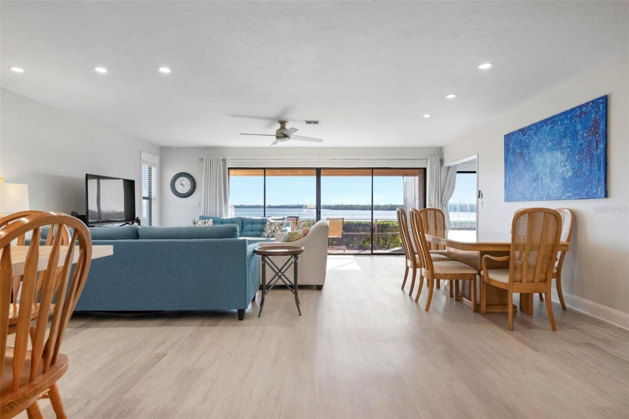 3875 Catalina Drive, Bradenton, FL 34210 Photo