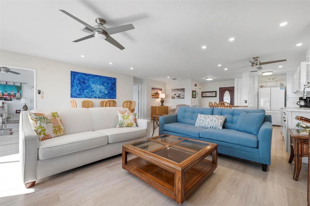 3875 Catalina Drive, Bradenton, FL 34210 Photo