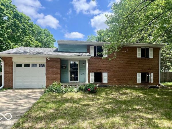 3023 Fairlawn Drive, Columbus, IN 47203