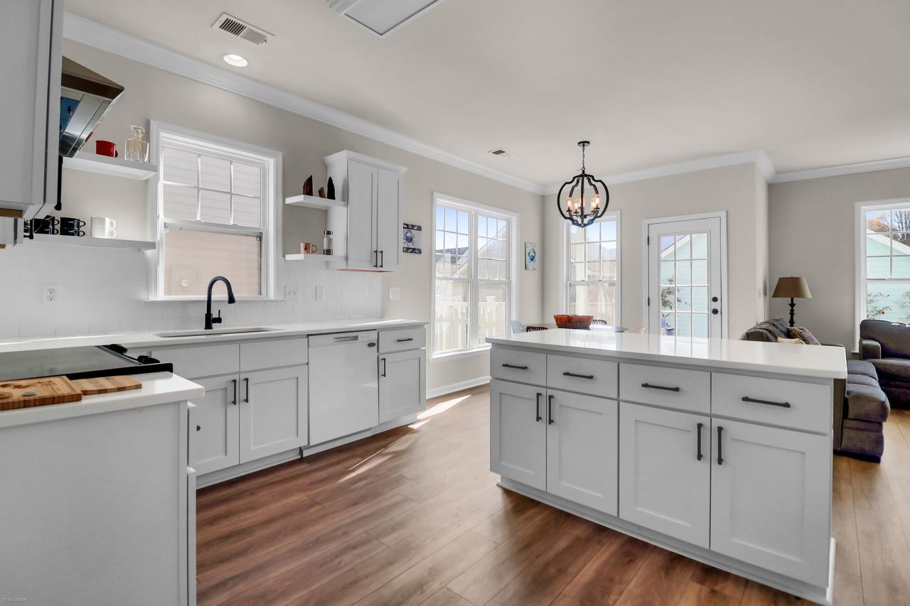 113 Amaranth Avenue Photo 10