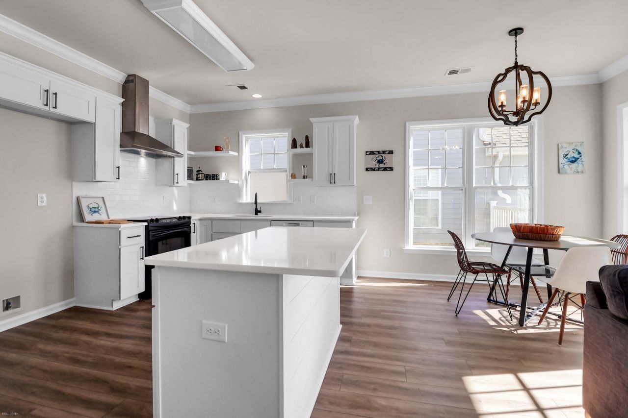 113 Amaranth Avenue Photo 11