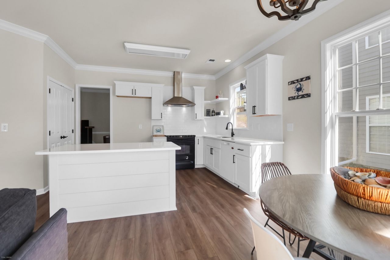 113 Amaranth Avenue Photo 12