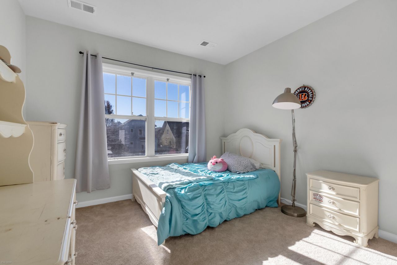 113 Amaranth Avenue Photo 21