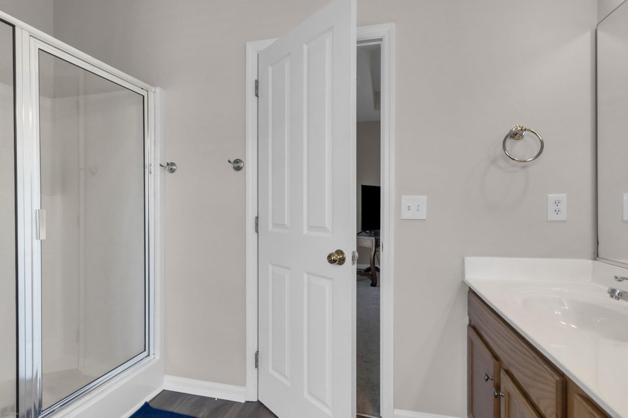 113 Amaranth Avenue Photo 31