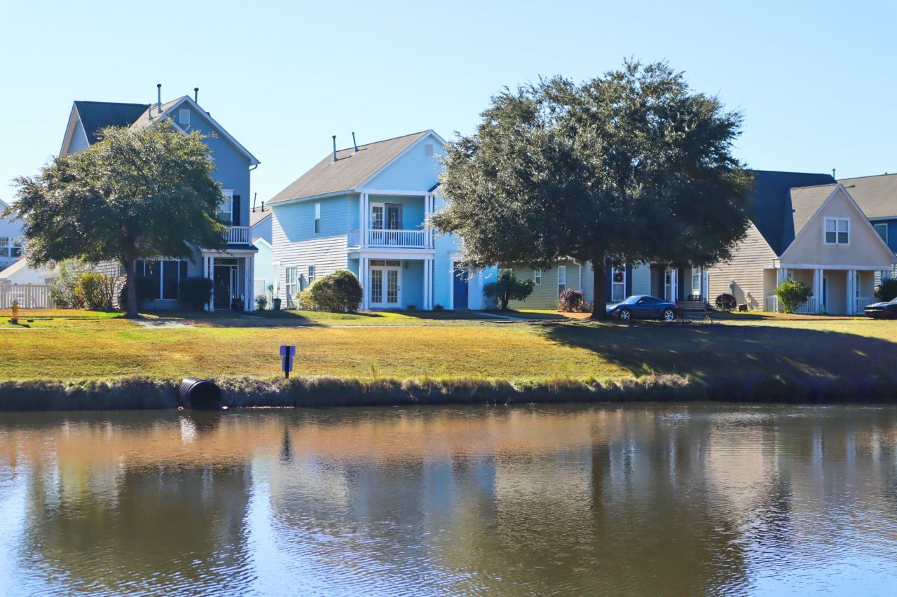 113 Amaranth Avenue Photo 45