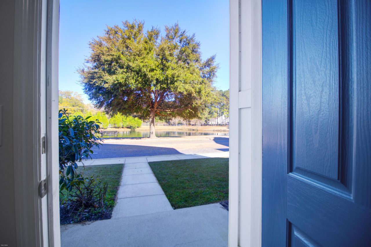 113 Amaranth Avenue Photo 5