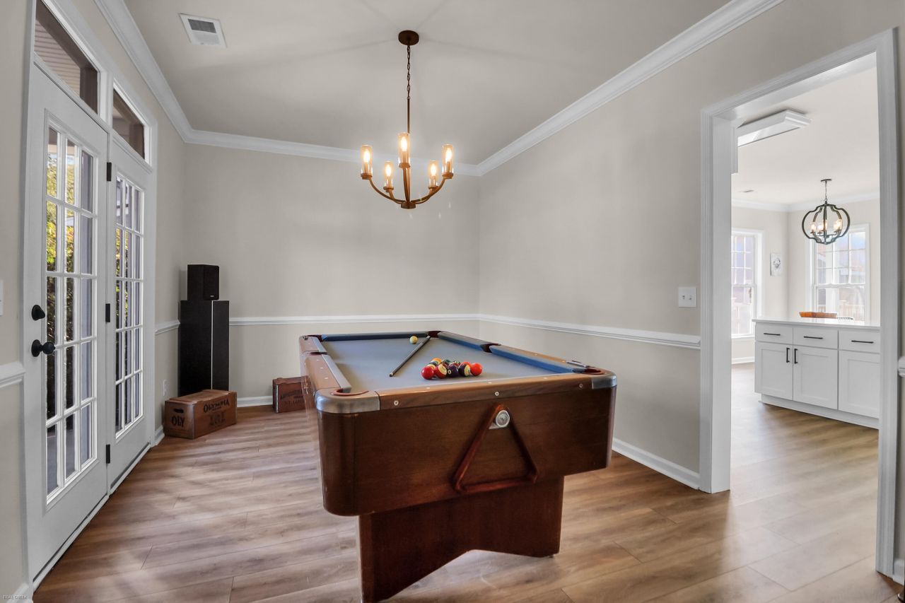 113 Amaranth Avenue Photo 9