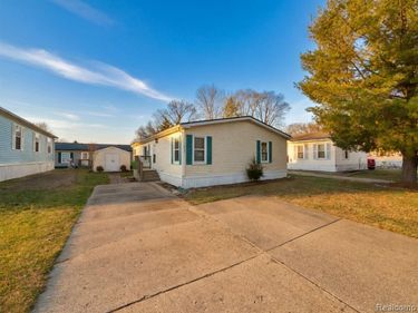 7104 Scarborough Ln., Northfield Twp, MI 48189