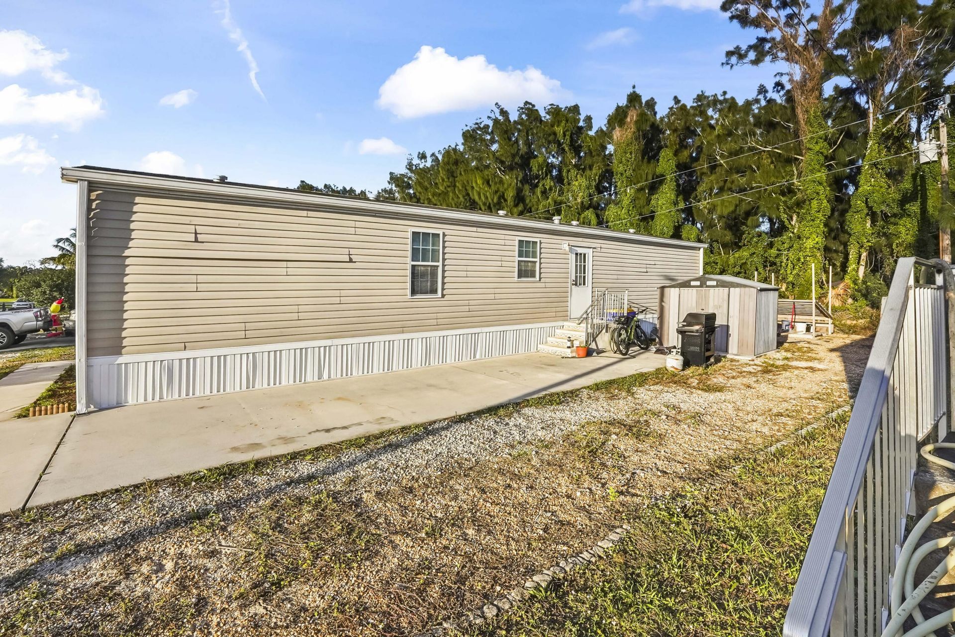 8333 SE Sandy Lane, Hobe Sound, FL 33455 Photo