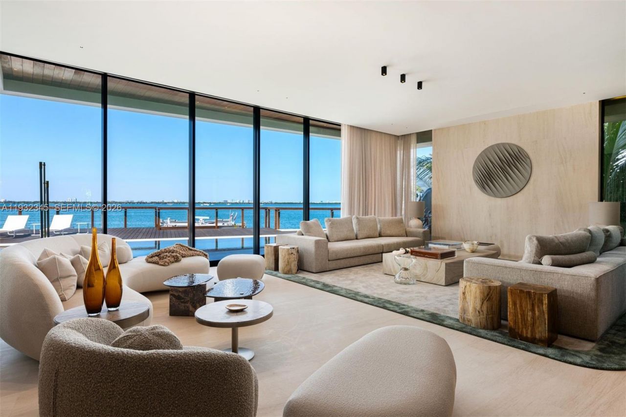 1413 N Venetian Way, Miami, FL 33139 Photo