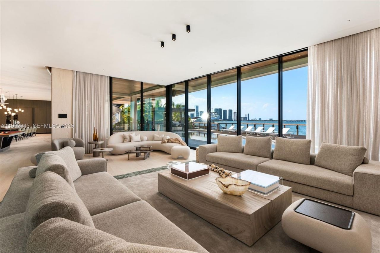 1413 N Venetian Way, Miami, FL 33139 Photo