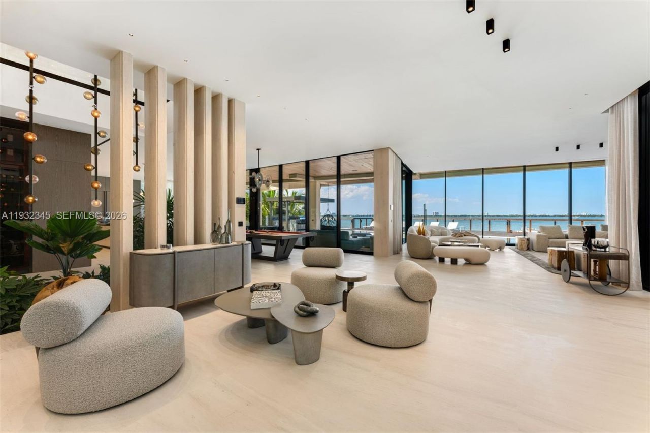 1413 N Venetian Way, Miami, FL 33139 Photo