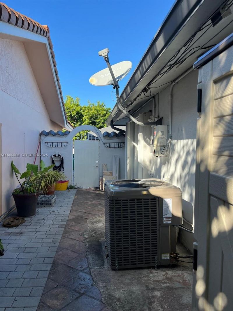 14824 SW 60th St, Miami, FL 33193 Photo