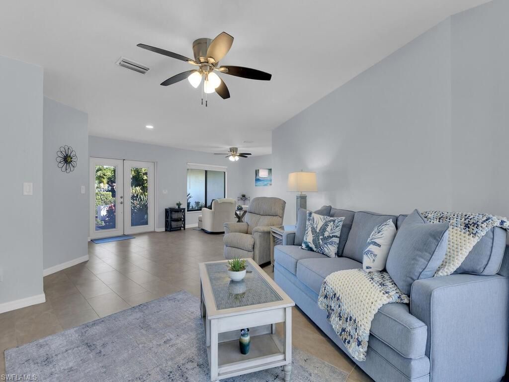 800 El Dorado Pkwy W, Cape Coral, FL 33914 Photo