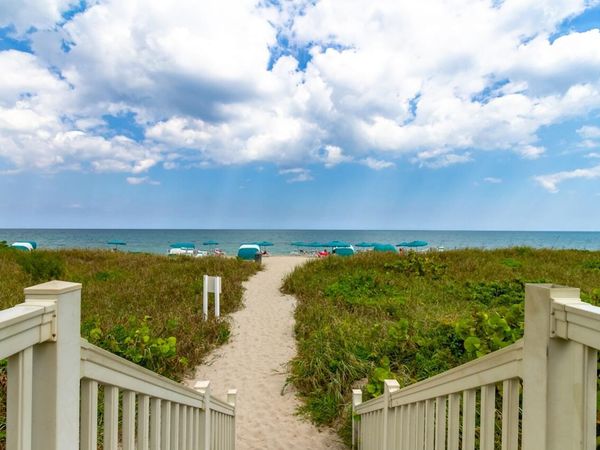 4001 N Ocean Boulevard, Unit Ph3, Boca Raton, FL 33431