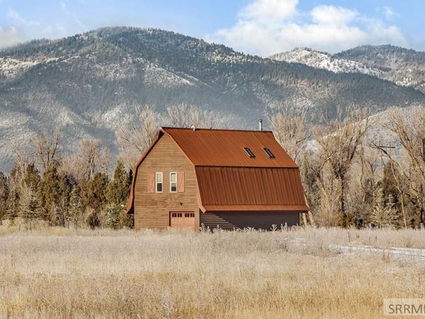 863 Snake River Road, SWAN VALLEY, ID 83449