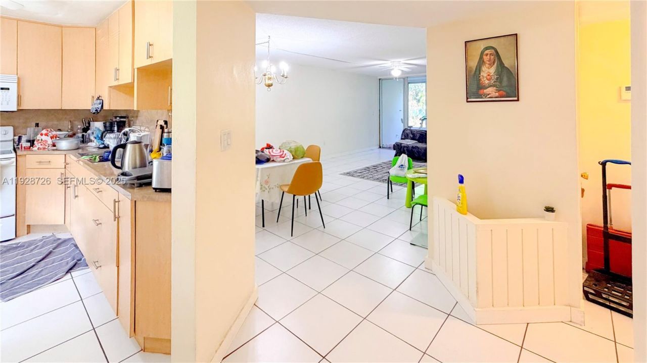 1101 NE 191st St , Unit H108, Miami, FL 33179 Photo