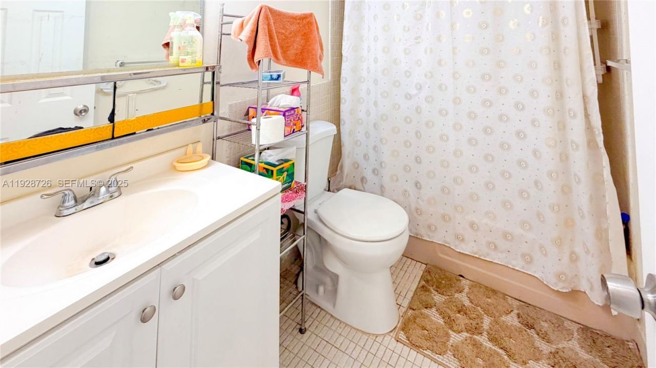 1101 NE 191st St , Unit H108, Miami, FL 33179 Photo