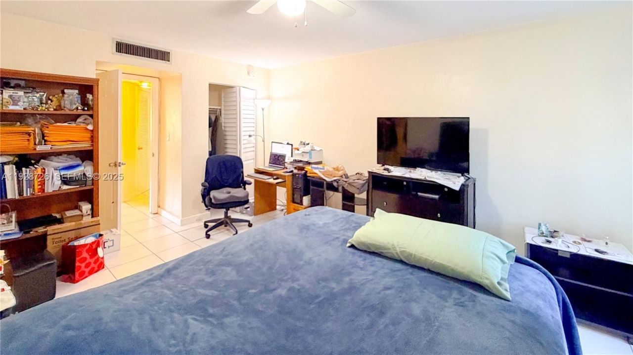 1101 NE 191st St , Unit H108, Miami, FL 33179 Photo