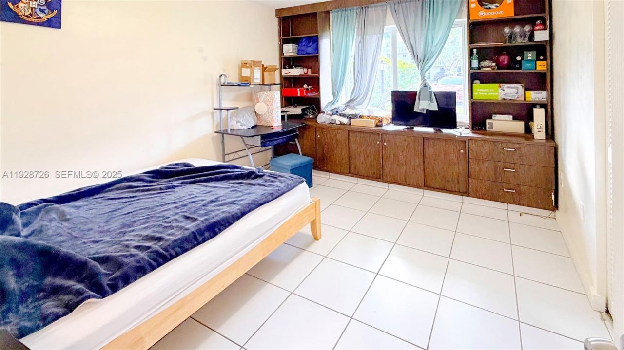 1101 NE 191st St , Unit H108, Miami, FL 33179 Photo