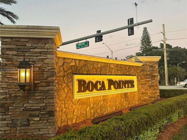 7472 La Paz Blvd , Unit 301, Boca Raton, FL 33433