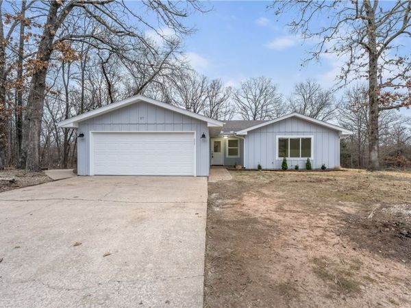 27 Cromer Drive, Bella Vista, AR 72715
